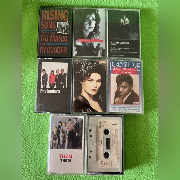 Cassettes Them Kiss Percy Sledge Pretenders Julian Lennon Taj Mahal Ry Cooder - Picture 1 of 2